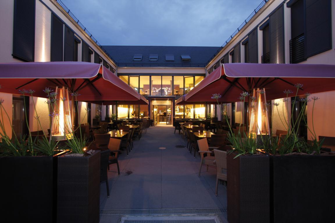 Kh Hotel Mit Restaurant Geisenfeld Exterior foto